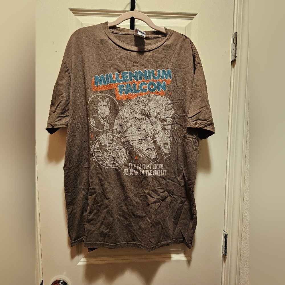 JUNK FOOD 2XL Millennium Falcon shirt